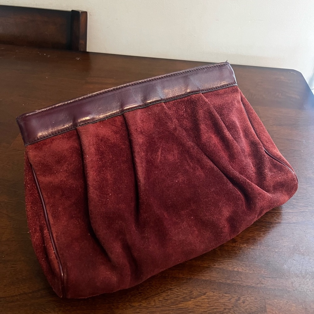 Vintage 1960s Letisse Burgundy Suede Clutch